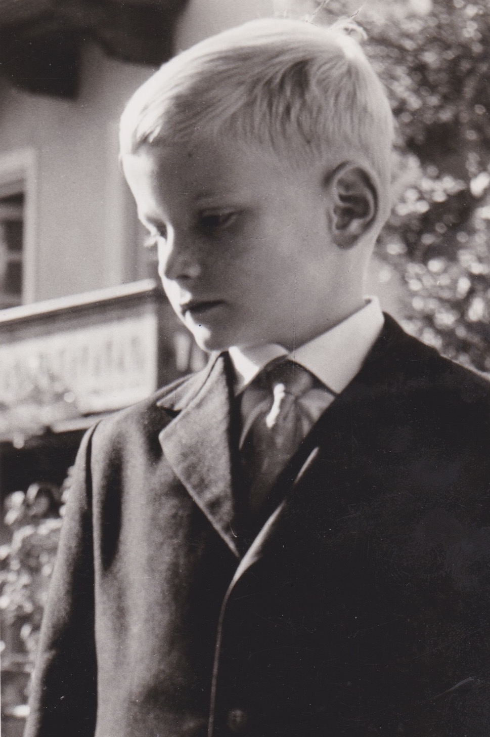 Arno Raunig. Childhood